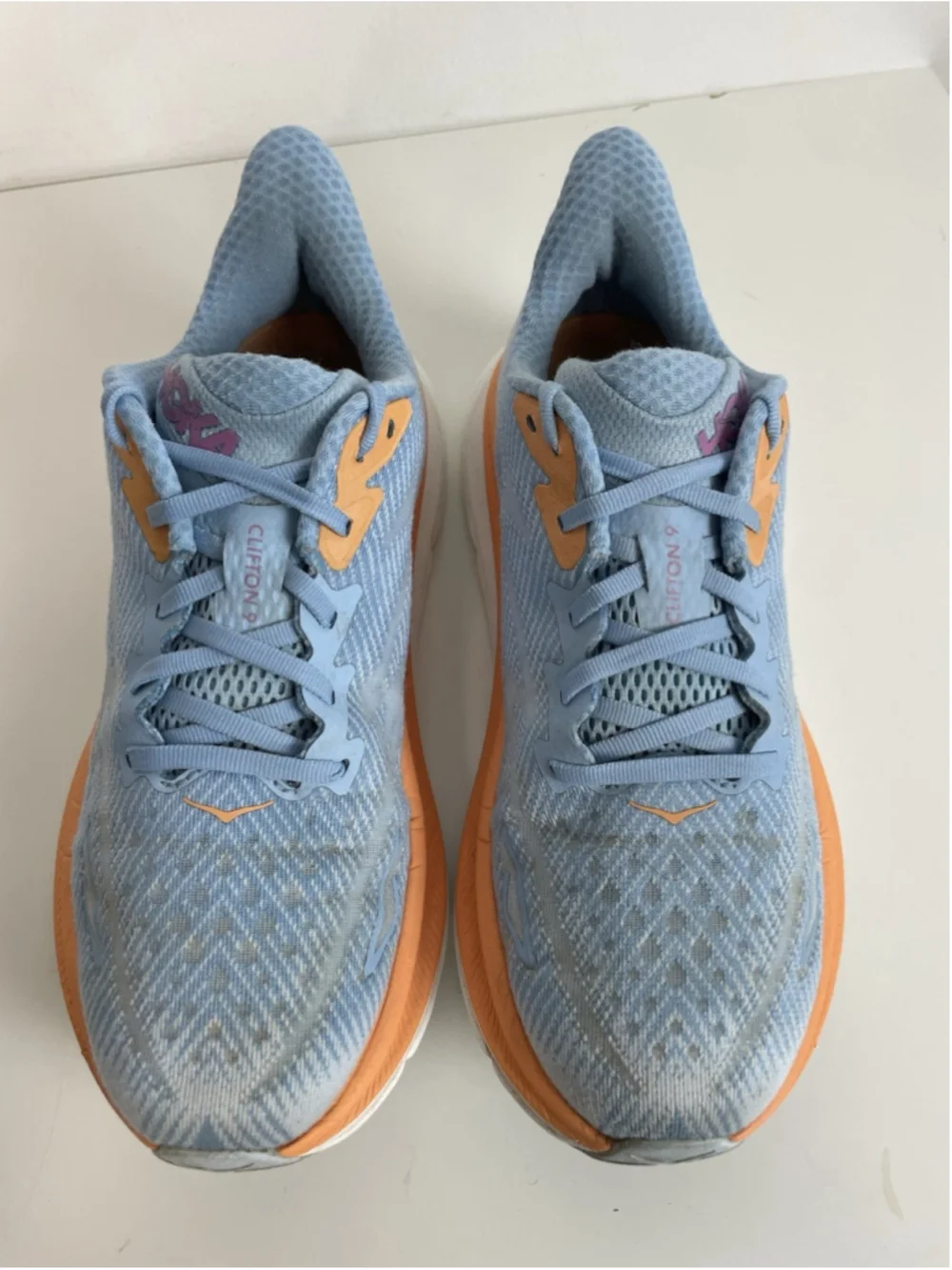 Hoka moderate signs